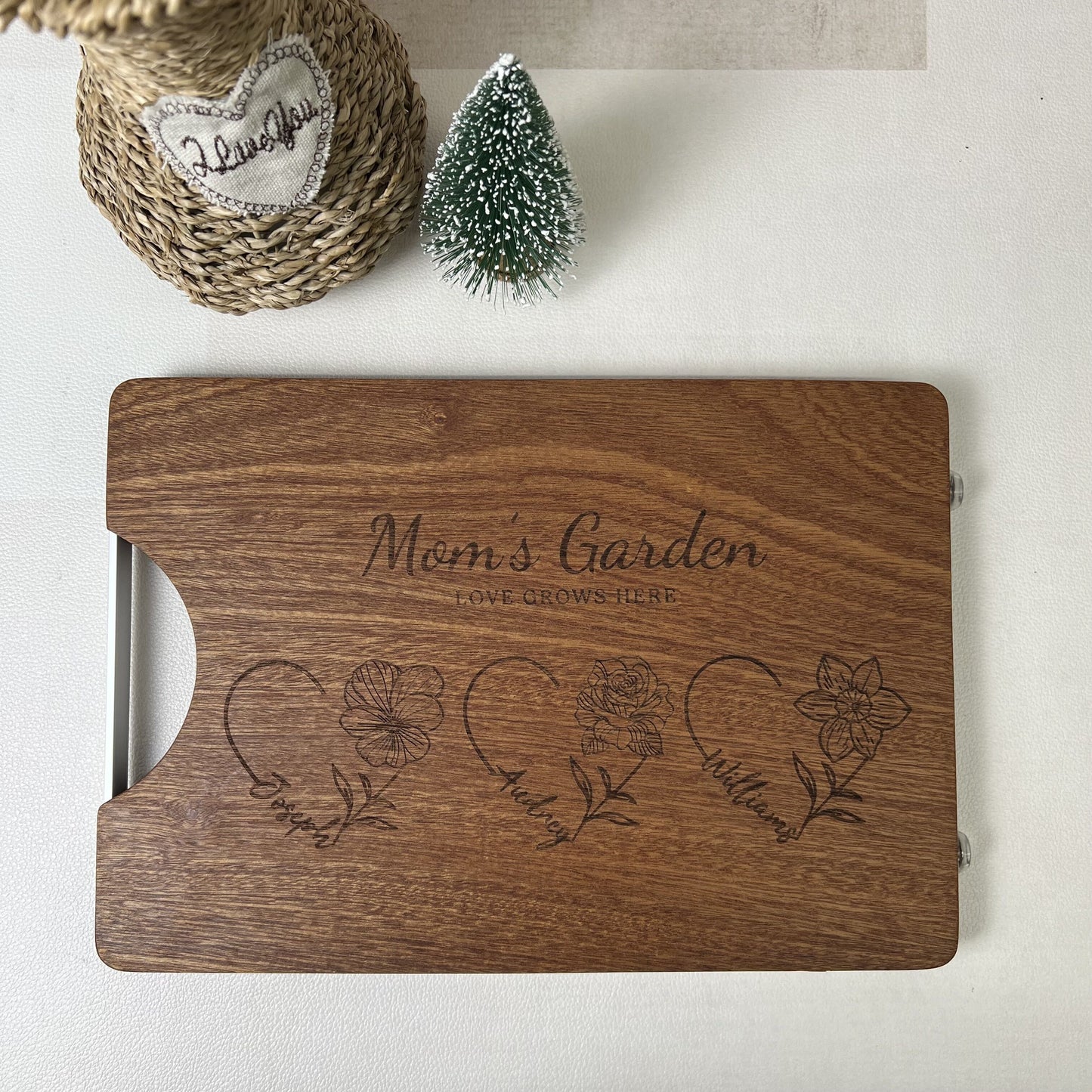 50% OFF✨Customized Mom's Garden Cutting Board With Heart Birth Flowers Names
