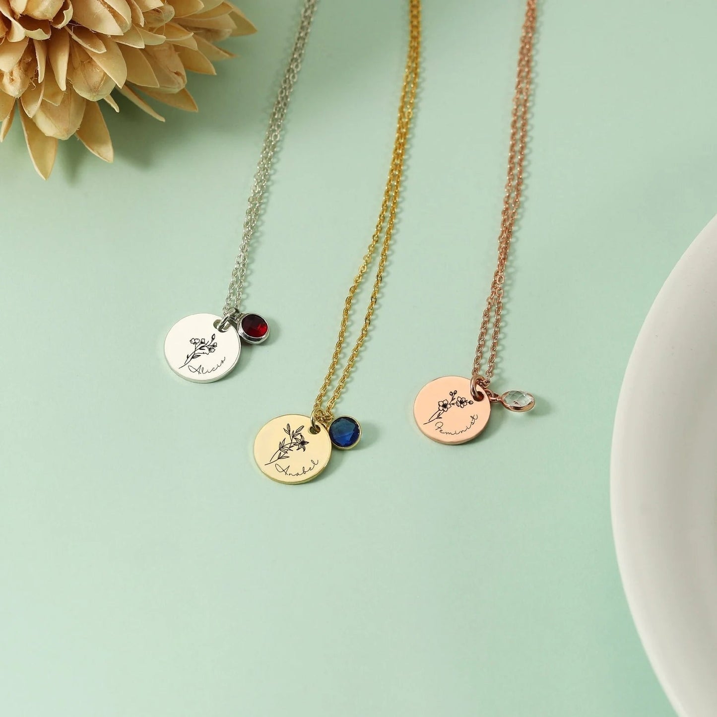 Custom Birth Flower Name Necklace For Wife/Girlfriend/Mom/Daughter